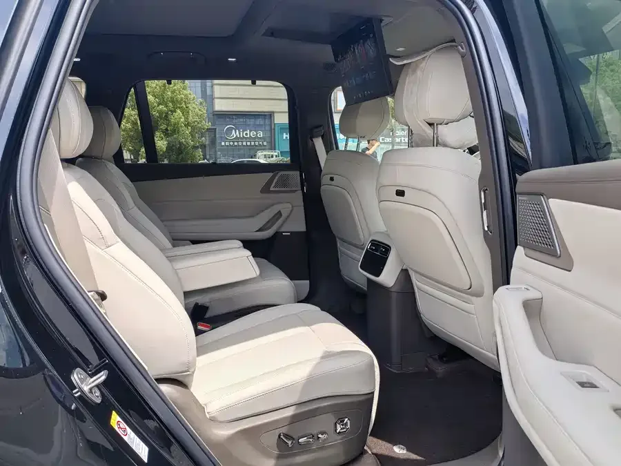 BYD N8L Denza N8L 2025 Flagship Model 2025 — миниатюра 4