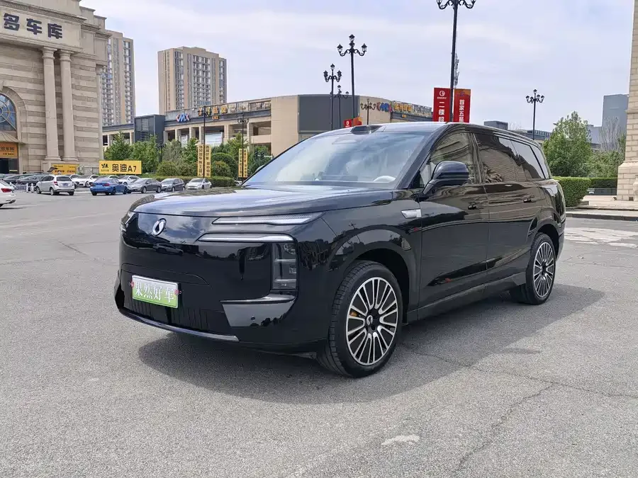BYD N8L 2025