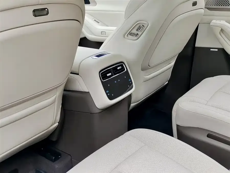 BYD N8L Denza N8L 2025 Flagship Model 2025 — миниатюра 3