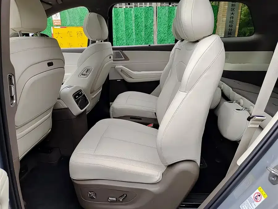BYD N8L Denza N8L 2025 Flagship Model 2025 — миниатюра 5