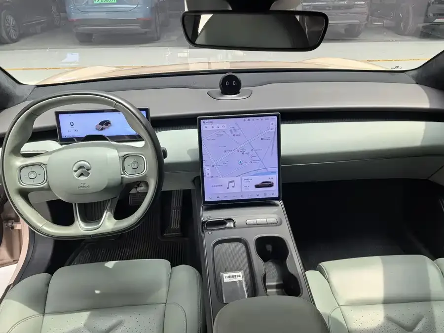 NIO ET5T NIO ET5T 2023 100kWh Touring 2023 — миниатюра 3