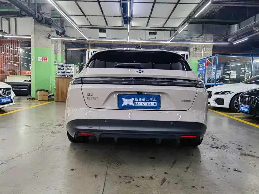 NIO ET5T NIO ET5T 2024 75kWh Touring 2024 — миниатюра 2