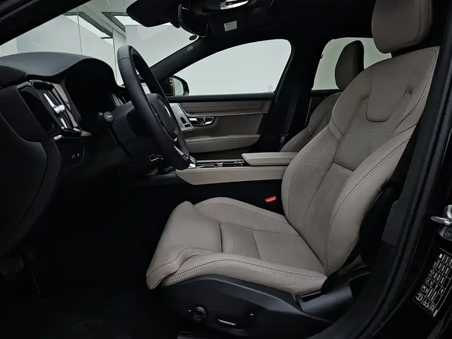 Volvo S90 plug-in hybrid Volvo S90 Plug-in Hybrid 2026 Plug-in Hybrid Four-Wheel Drive Long-Range Zhiya Luxury Edition 2025 — миниатюра 3