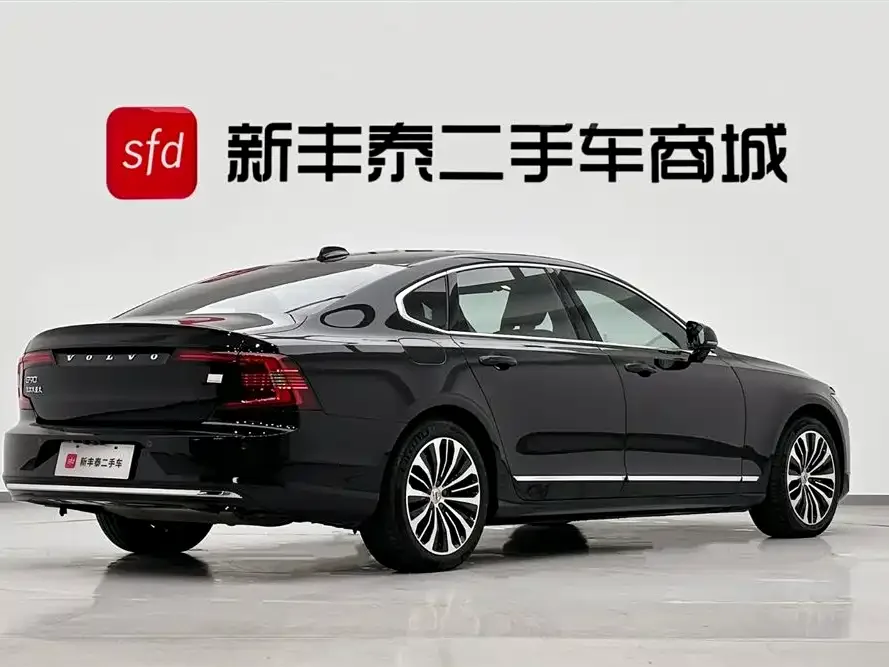 Volvo S90 plug-in hybrid 2024 plug-in hybrid four-wheel drive long-range Zhiyi luxury version 2024 — миниатюра 2