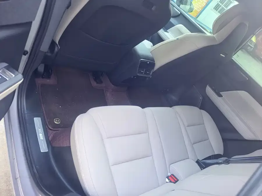 Volvo XC70 plug-in hybrid Volvo XC70 Plug-in Hybrid 2026 Four-Wheel Drive Long Range Plus 2025 — миниатюра 4