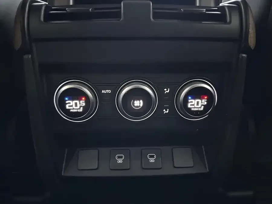 Land Rover guard Land Rover Defender 2023 110 3.0T P400 X-DYNAMIC HSE 2022 — миниатюра 4