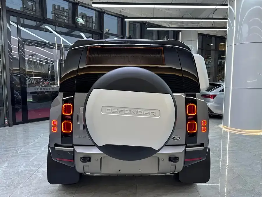Land Rover guard Land Rover Defender 2023 110 3.0T P400 X-DYNAMIC HSE 2022 — миниатюра 5