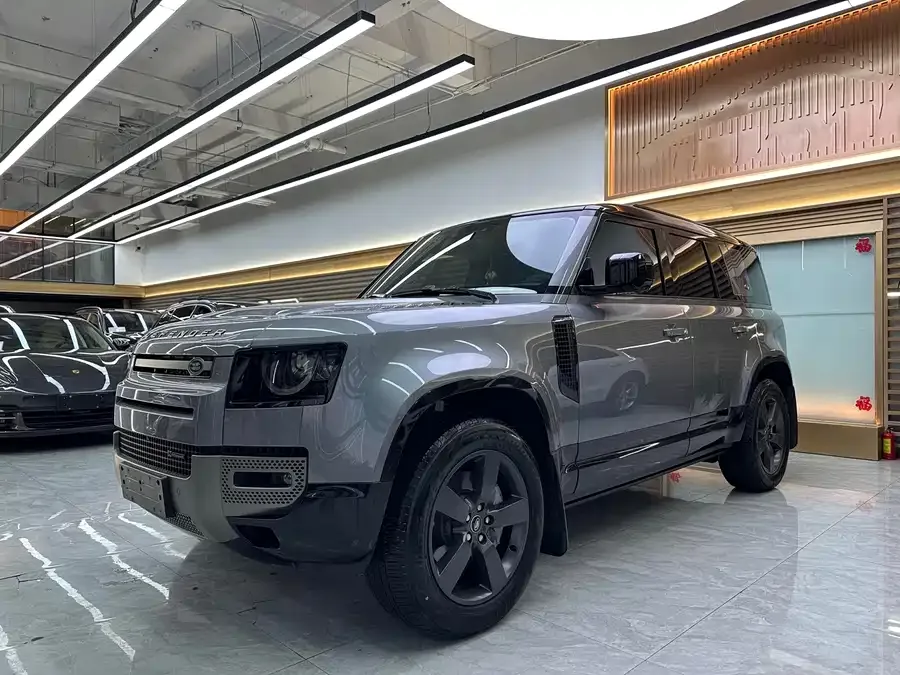 Land Rover guard 2022