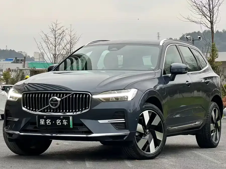 Volvo XC60 Plug-in Hybrid 2024