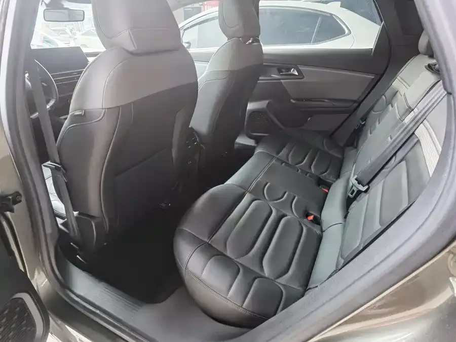 Citroen Versailles C5 X Versailles C5 2024 — миниатюра 5