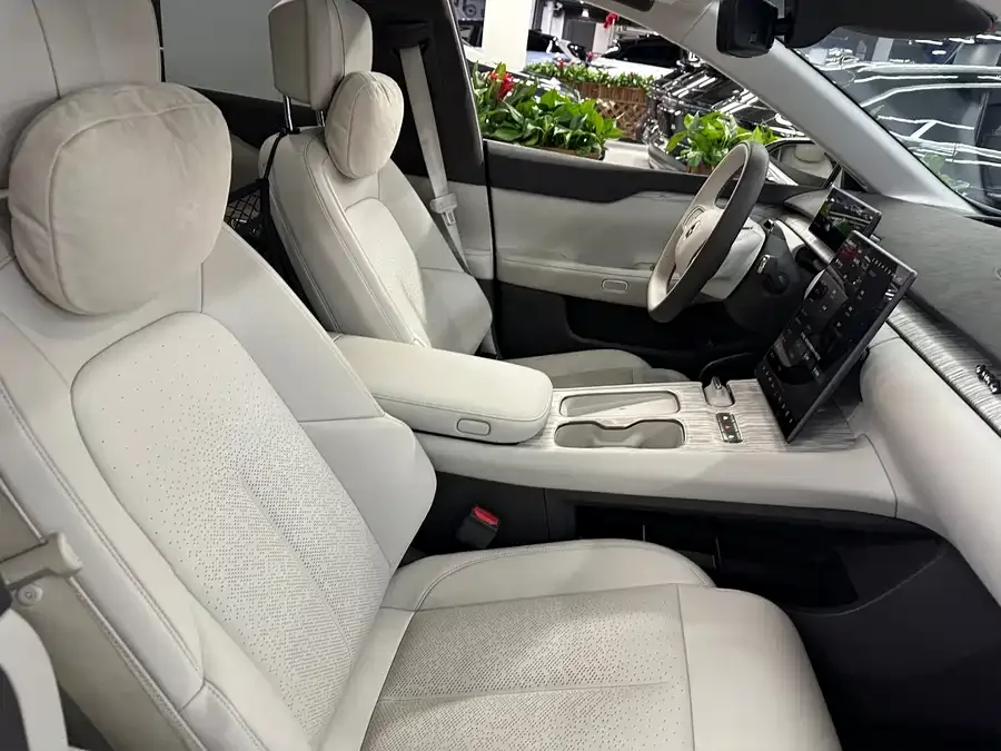 NIO ET7 NIO ET7 2024 100kWh Executive Edition 2024 — миниатюра 2