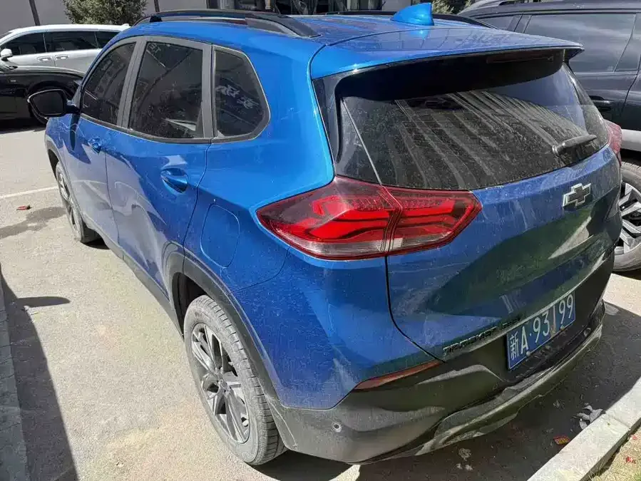 Chevrolet Trax Crossover 2022 Chuangku Chuangku RS 1.5T CVT Cool MAX 2023 — миниатюра 3