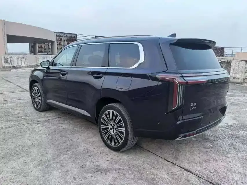 Exeed Moon C-DM Xingtu Lanyue C-DM 2025 Model 180 Ultra Long Range Ultra 4WD 6 Seats 2025 — миниатюра 3