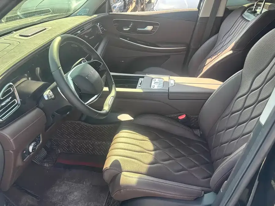 Exeed VX 2024 Exeed Moon Explorer Edition 400T 2WD Starlight 7-Seater 2025 — миниатюра 4