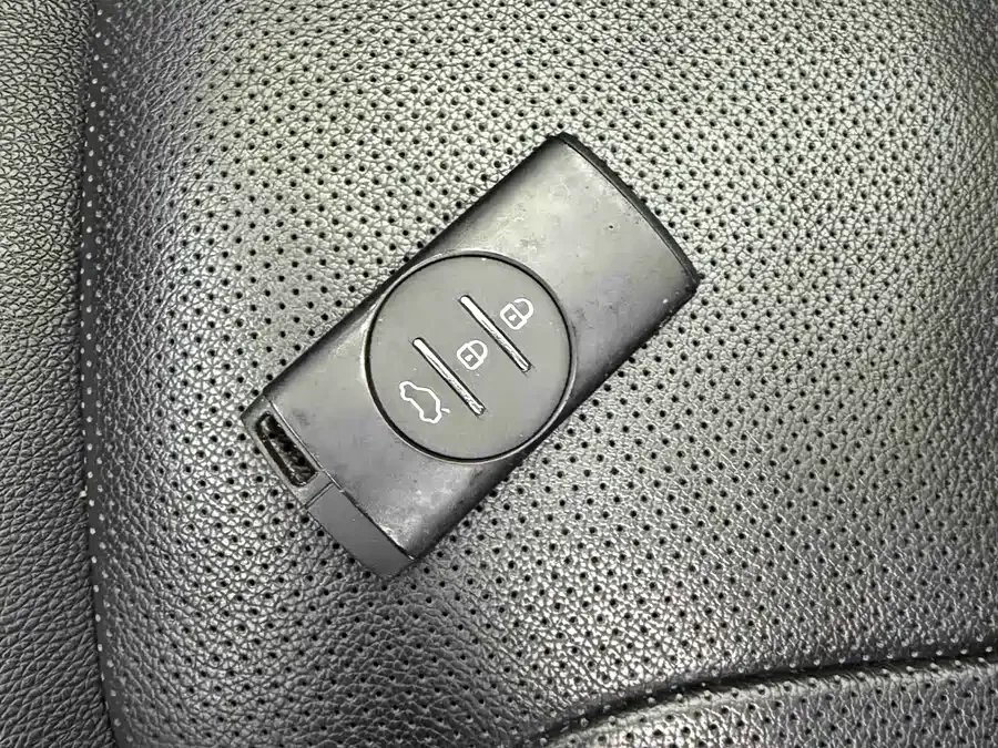 Exeed VX Xingtu Lanyue 2021 400T 4WD Xingyao Pro Edition 7 Seaters 2023 — миниатюра 3