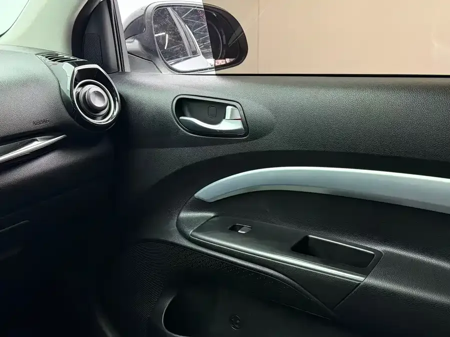 Kia KX1 2021 Yipao 1.4L CVT Sunroof Model 2022 — миниатюра 4