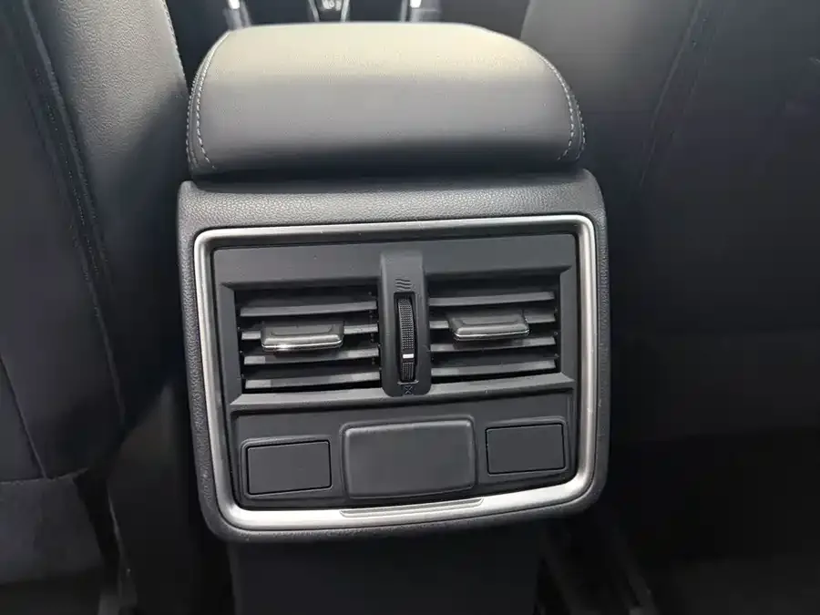 Subaru Forester 2022 Forester 2.0i AWD Luxury Edition 2022 — миниатюра 5