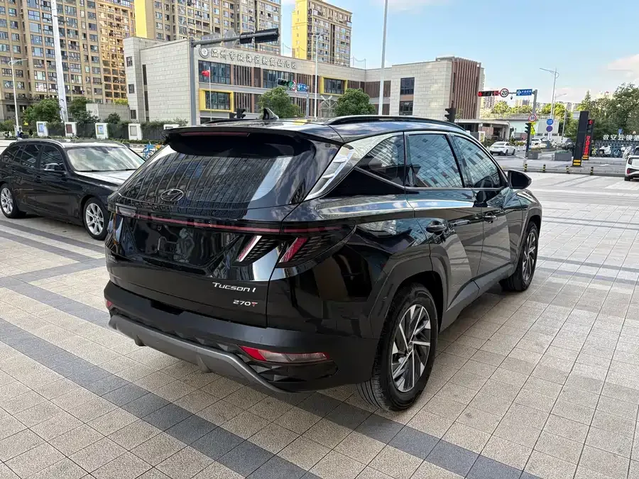 Hyundai tucson l 2023 Tucson L 1.5T Automatic 2WD GLX N Line Elite Edition 2023 — миниатюра 5