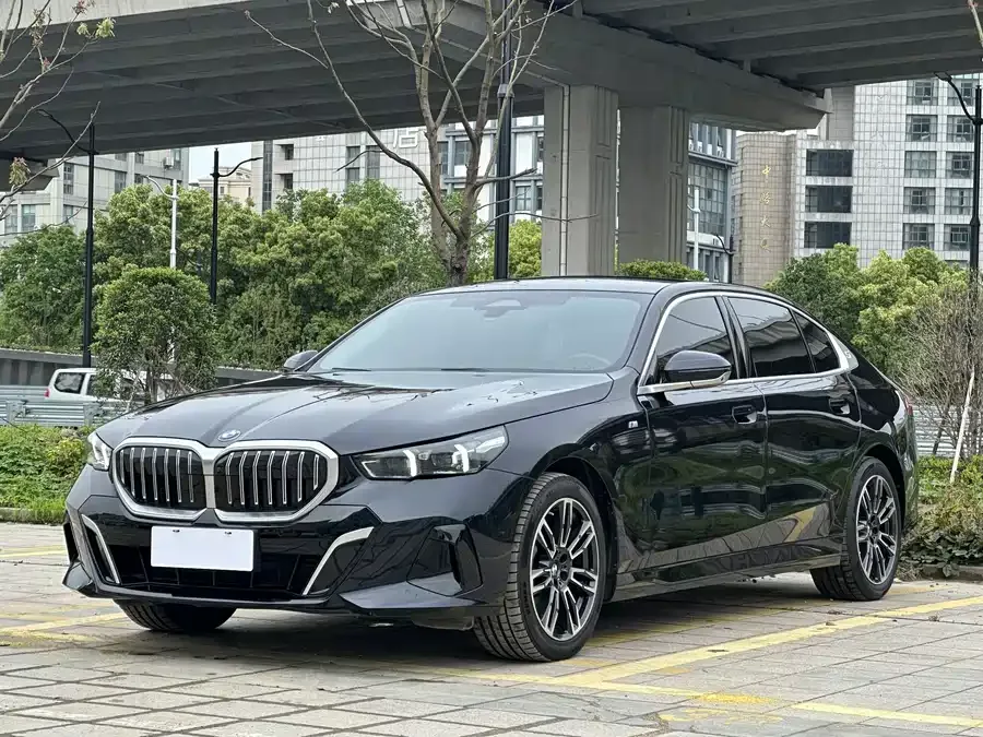 BMW 5 Series 2024