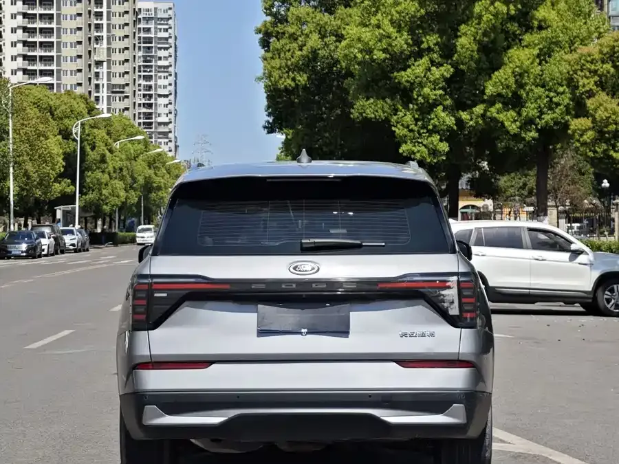Ford Edge 2023 Sharp L 2.0T EcoBoost 2WD 7-seat Luxury Edition 2023 — миниатюра 2