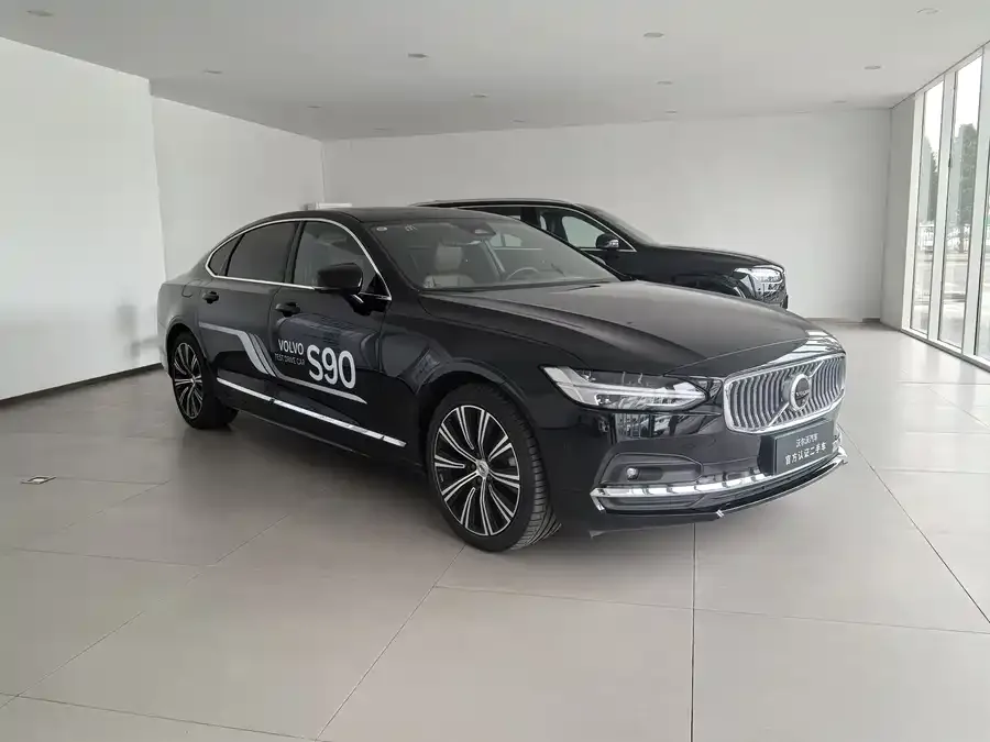 Volvo S90 2024
