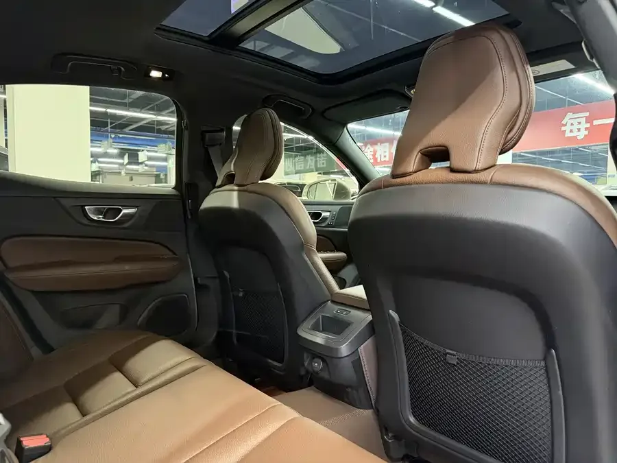 Volvo S60 2023 B4 Zhiyuan Luxury Edition 2023 — миниатюра 3