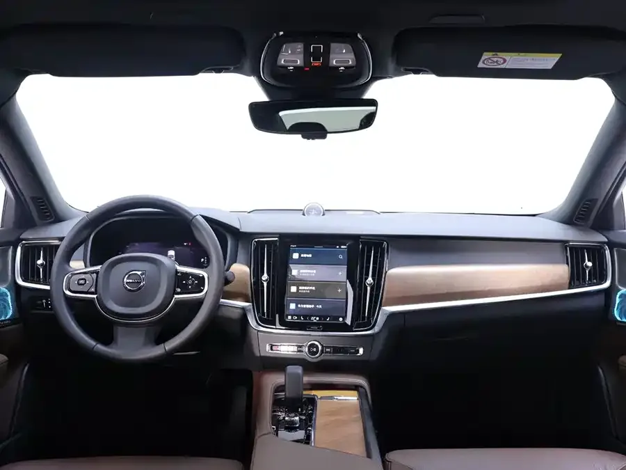 Volvo S90 2022 B5 Zhiyi Luxury Edition 2022 — миниатюра 4