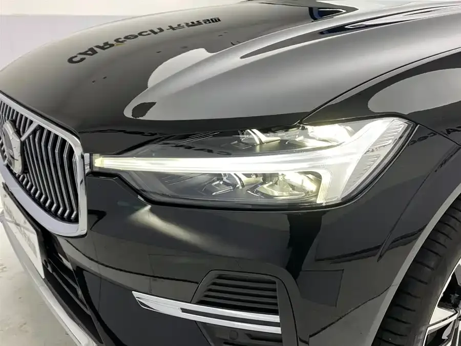 Volvo XC60 2025 B5 4WD Zhiyuan Luxury Edition 2025 — миниатюра 3