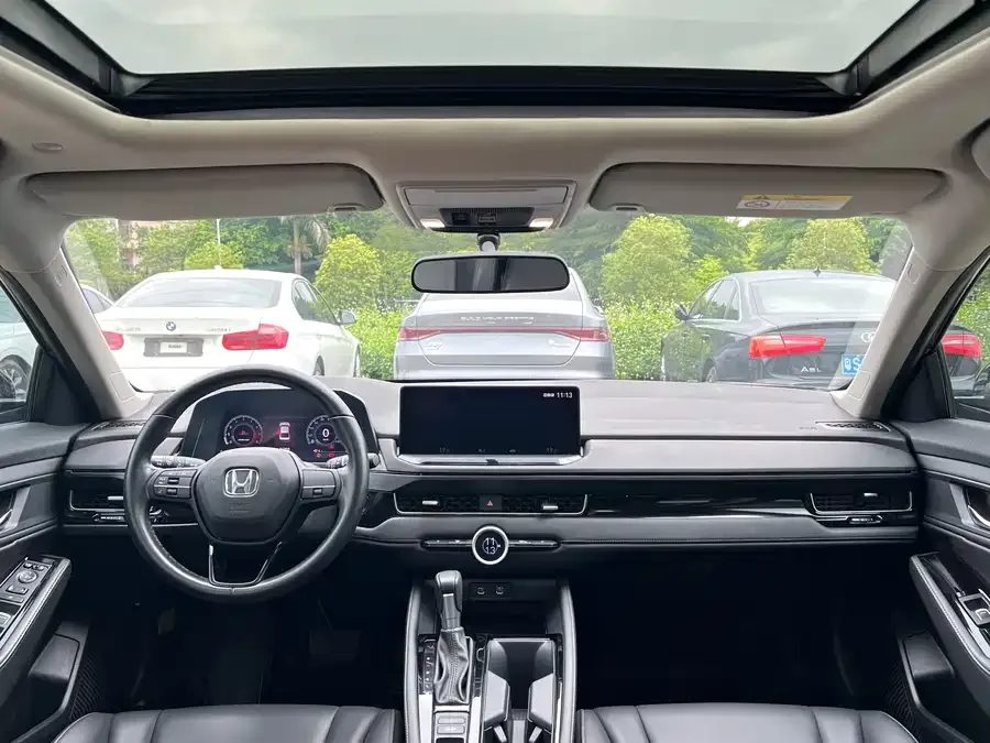 Honda Inspire 2023 Insignia 260TURBO Elegant Edition 2024 — миниатюра 2