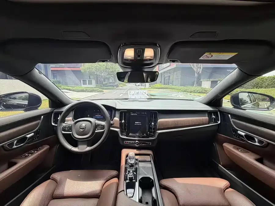 Volvo S90 2022 B5 Zhiyi Luxury Edition 2022 — миниатюра 2