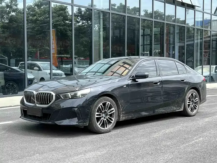 BMW 5 Series 2024