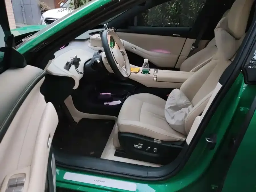 Xiaomi YU7 Xiaomi YU7 2025 Ultra-Long-Range Rear-Wheel Drive Edition 2025 — миниатюра 3