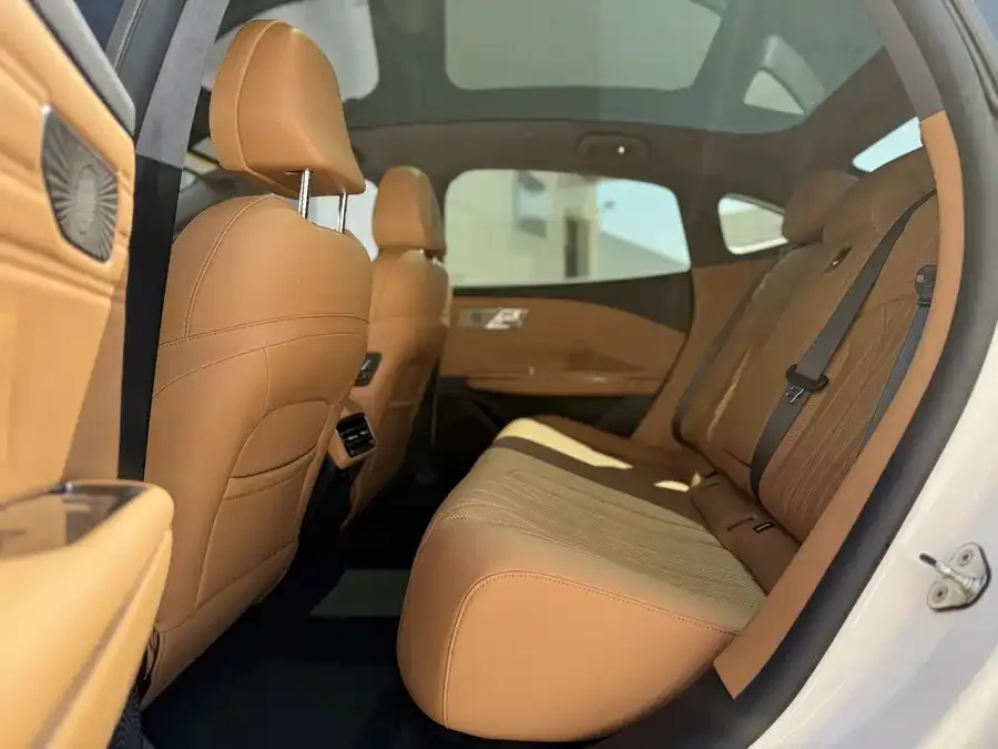 Geely Galaxy Star 8 Galaxy Star 8 2025 130km EM-P Starship Edition 2025 — миниатюра 2