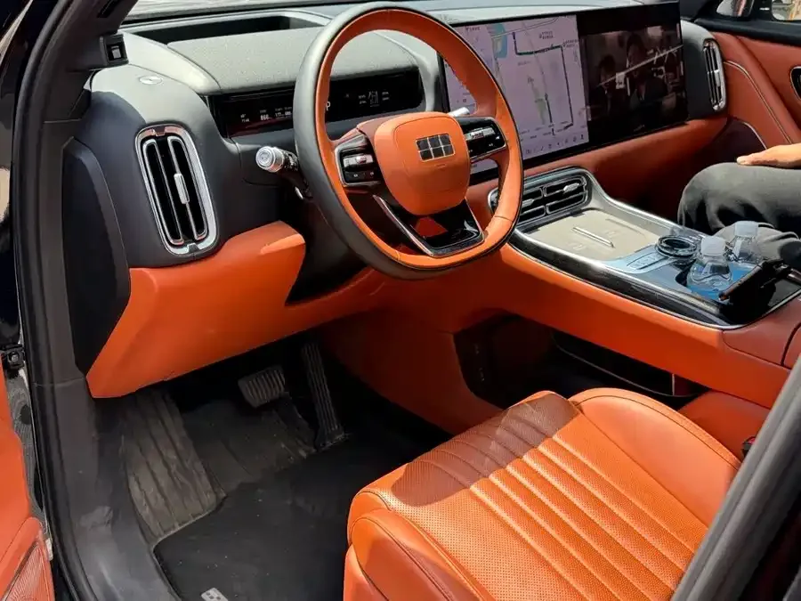 Geely Galaxy M9 Galaxy M9 2025 210km/h AWD Navigator Edition 2025 — миниатюра 2