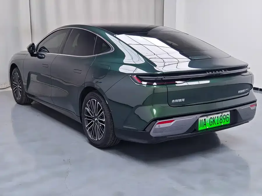 Geely Galaxy Star 8 Galaxy Star 8 2025 130km EM-i Premium Edition 2025 — миниатюра 4