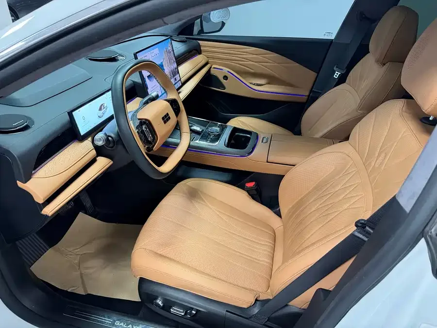 Geely Galaxy Star 8 Galaxy Star 8 2025 130km EM-P Starship Edition 2025 — миниатюра 2