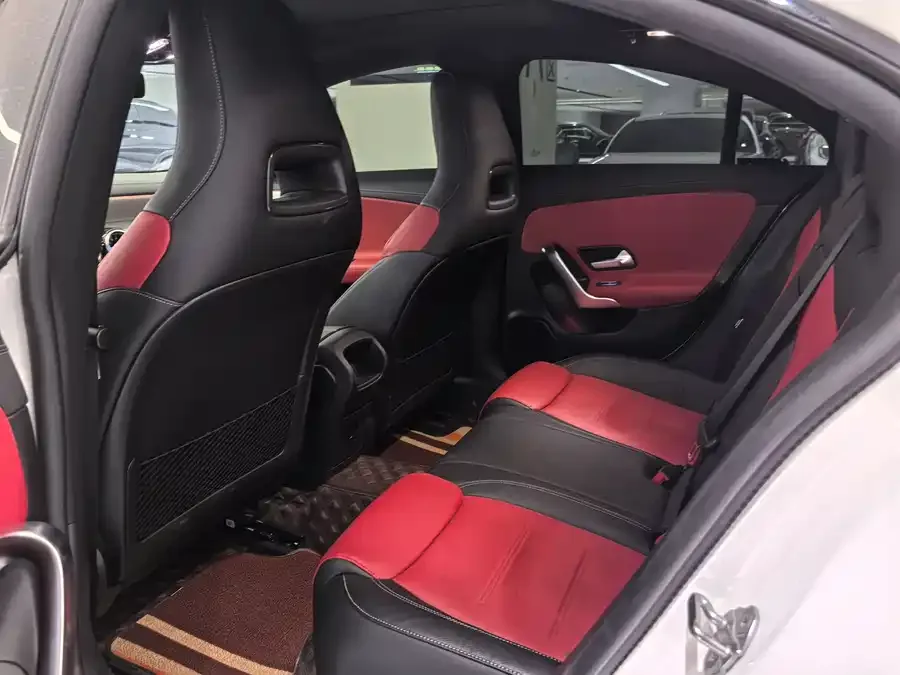 Mercedes-Benz CLA AMG Mercedes-Benz CLA AMG 2023 AMG CLA 35 4MATIC 2023 — миниатюра 3