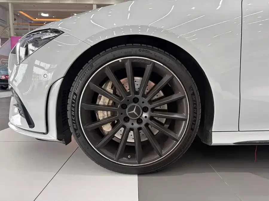 Mercedes-Benz CLA AMG Mercedes-Benz CLA AMG 2023 AMG CLA 35 4MATIC 2023 — миниатюра 3