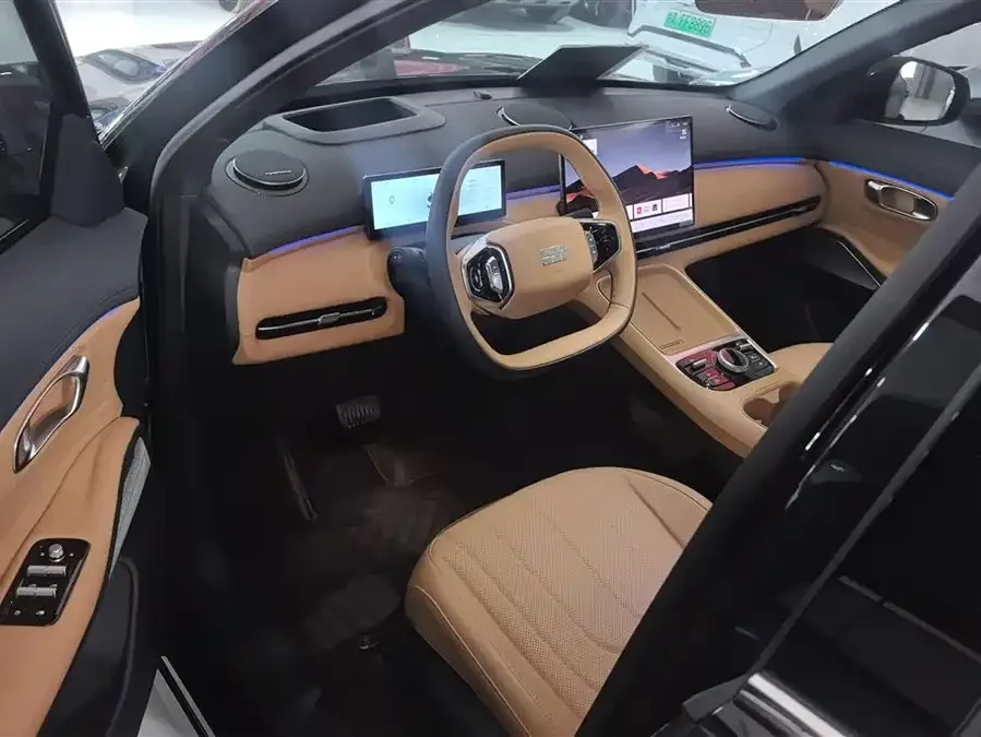 Geely Galaxy Starship 7 Galaxy Starship 7 2025 120km Navigator Edition 2025 — миниатюра 3