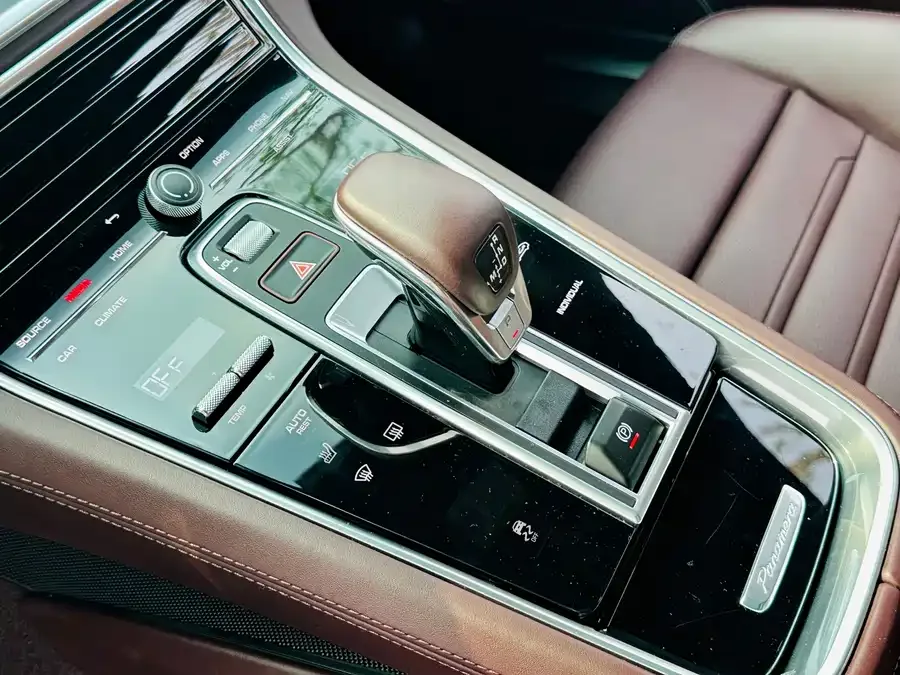 Porsche Panamera New Energy Panamera New Energy 2023 Panamera 4 E-Hybrid 2.9T 2024 — миниатюра 4
