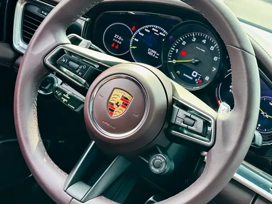 Porsche Panamera New Energy Panamera New Energy 2023 Panamera 4 E-Hybrid 2.9T 2024 — миниатюра 5