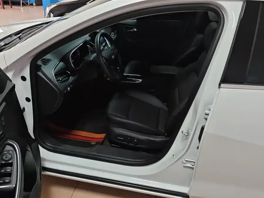 Chevrolet Malibu XL Malibu XL 2023 1.5T sharp version 2024 — миниатюра 3