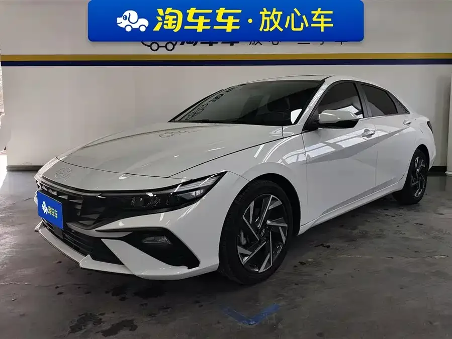 Hyundai Elantra 2024