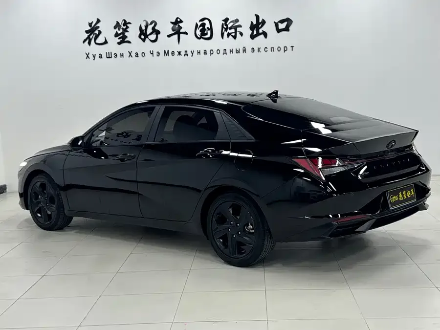 Hyundai Elantra Elantra 2022 1.5L CVT LUX Premium Edition 2022 — миниатюра 2