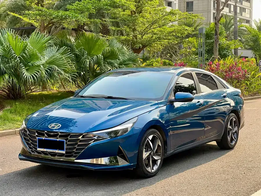 Hyundai Elantra Elantra 2022 1.5L CVT LUX Premium Edition 2022 — фото 1, купить с доставкой в Москву