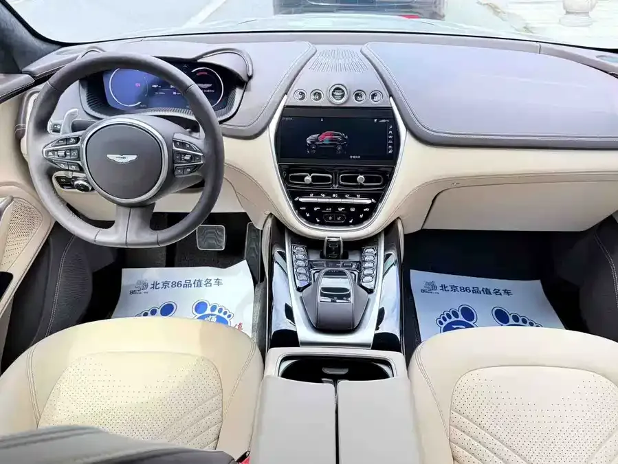 Aston Martin DBX 2023 3.0T STRAIGHT-SIX 2023 — миниатюра 3