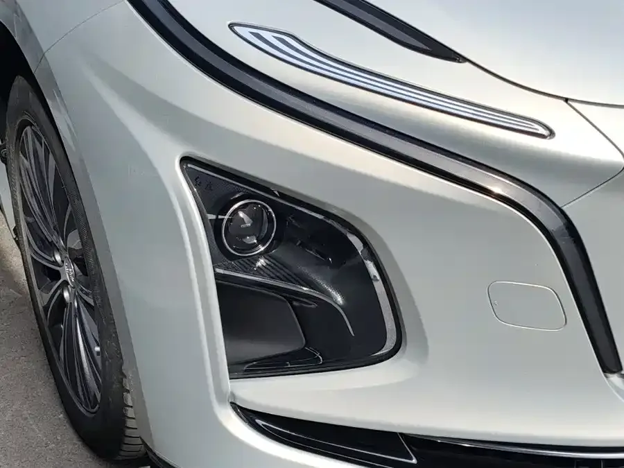 Hongqi E-QM5 Hongqi E-QM5 2023 facelift basic travel version 2023 — миниатюра 5