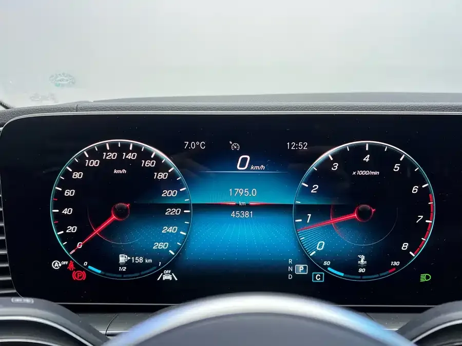 Mercedes-Benz GLE Coupe Mercedes-Benz GLE Coupe 2022 GLE 350 4MATIC Coupe SUV Fashion 2023 — миниатюра 3