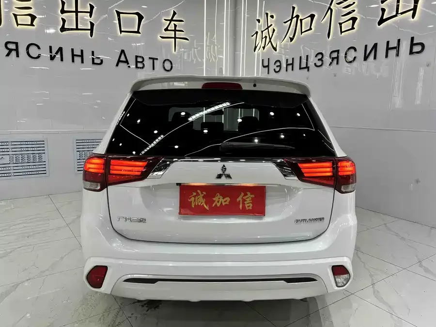 Mitsubishi Outlander Outlander 2021 2.0L 2WD Enjoy Edition 5 Seaters 2023 — миниатюра 2