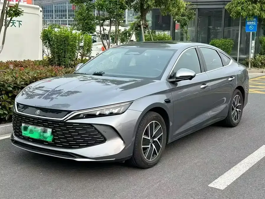 BYD Qin L Qin L 2025 DM-i Intelligent Driving Edition 80KM Leading Edition 2025 — фото 1, купить с доставкой в Москву